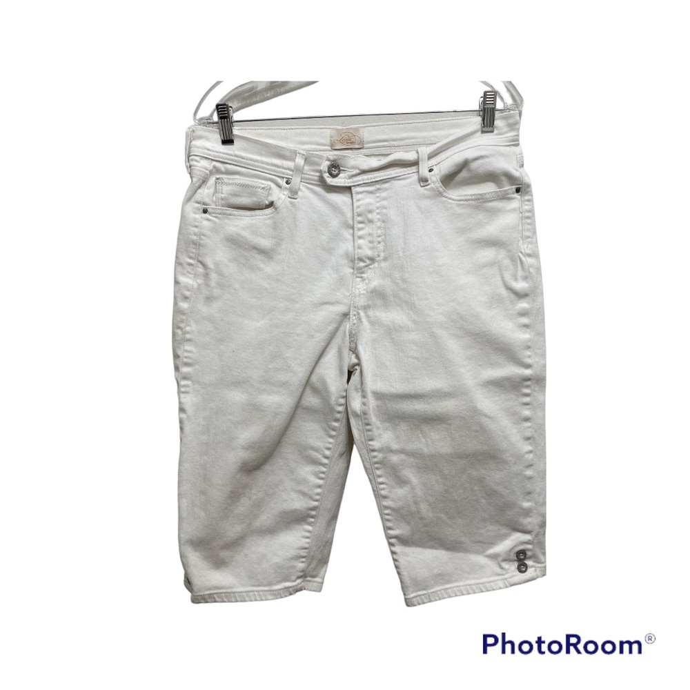 Levi’s 515  White Skimmer Shorts